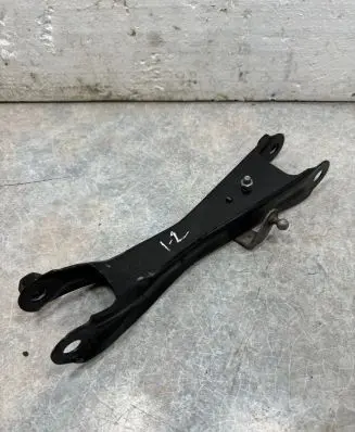BMW i3 Rear upper control arm/wishbone 6867879 33326867879