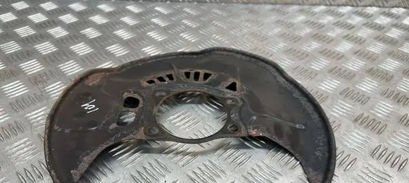 Toyota RAV 4 (XA40) Front brake disc dust cover plate F180R