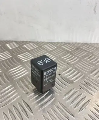 Audi Q5 SQ5 Glow plug pre-heat relay 4E0907282A 639 0281003029