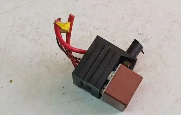 Renault Megane III Other relay 10485008