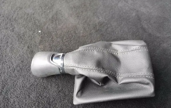 Skoda Superb B8 (3V) Gear lever shifter trim leather/knob 3V2711113 3V2711113A