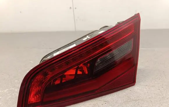Audi A3 S3 8V Tailgate rear/tail lights 8V4945094A 81110202 000081110202504