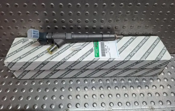 Fuel injector