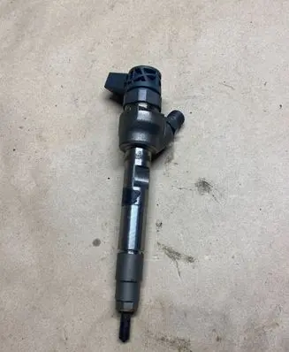 BMW 2 F46 Fuel injector 8514146 044511613