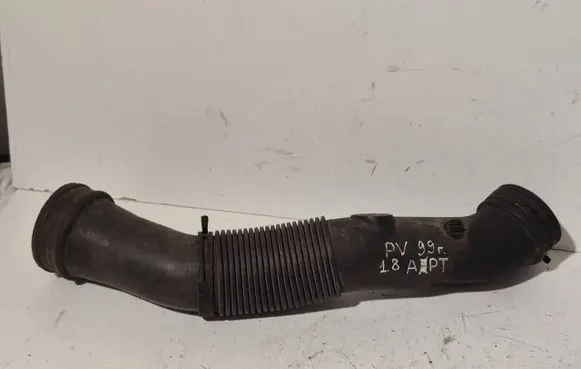 Volkswagen PASSAT B5.5 Air intake hose/pipe 06B129627