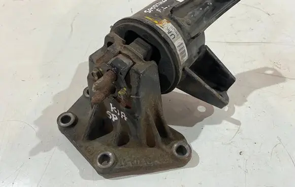 KIA Sportage Engine mount bracket 