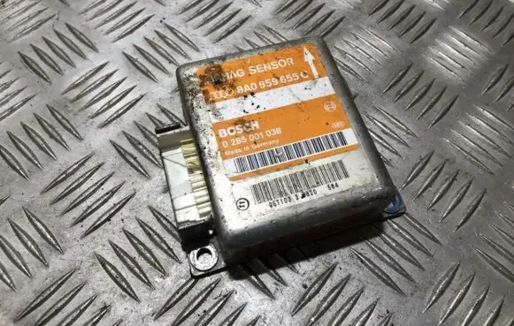 Audi A6 S6 C4 4A Airbag control unit/module 8a0959655 0285001038