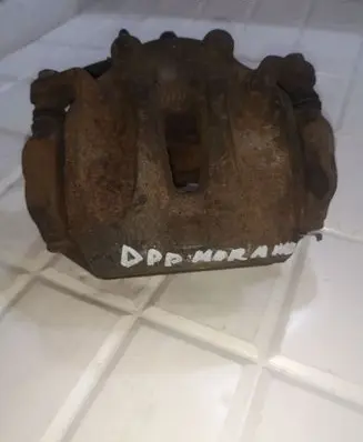 Nissan Murano Z50 Front brake caliper