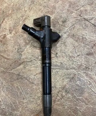 Toyota Avensis T270 Fuel injector