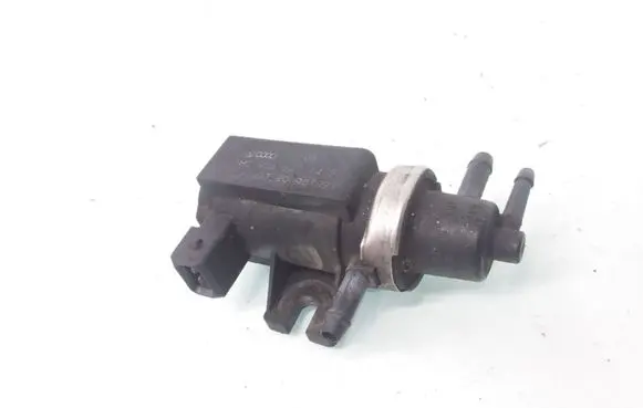 Audi A4 S4 B5 8D Turbo solenoid valve 1H0906627