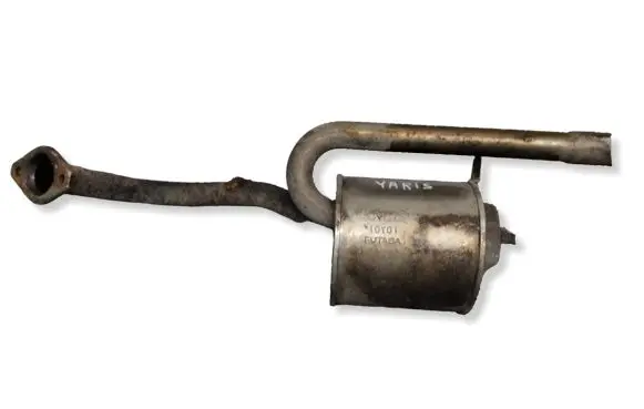 Toyota Yaris Rear muffler/silencer tail pipe 10Y01