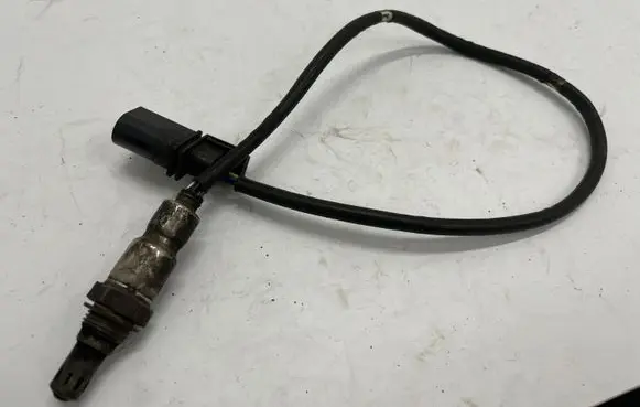 Volkswagen Golf VII Lambda probe sensor 04L906262A