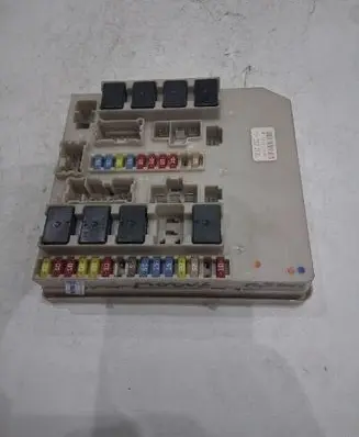 Renault Clio V Fuse box set 233293G