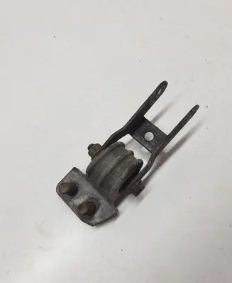 Volvo XC90 Engine mount bracket 30680750