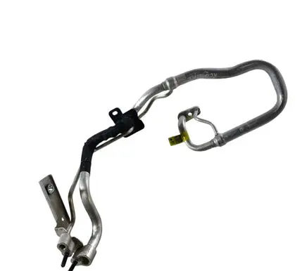 Jeep Grand Cherokee Air conditioning (A/C) pipe/hose 68217214AD