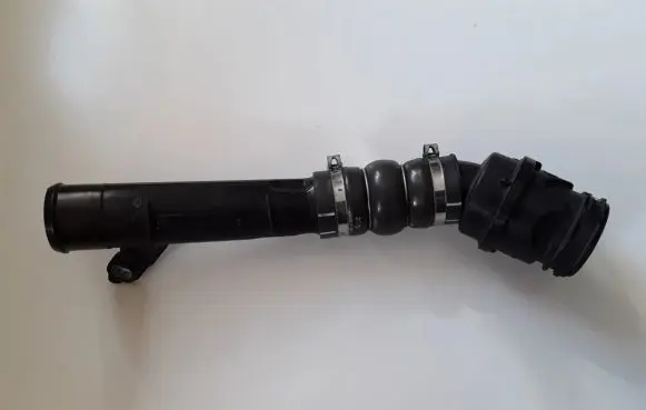 Intercooler hose/pipe