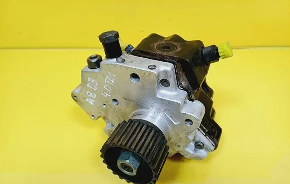 Audi A8 S8 D3 4E Fuel injection high pressure pump 057130755G 0445010082