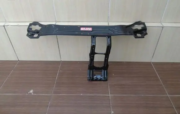 Mercedes-Benz C W203 Top upper radiator support slam panel