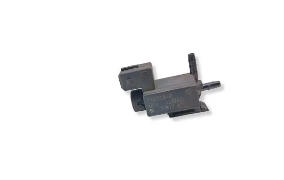 BMW 3 E90 E91 Vacuum valve 7810831