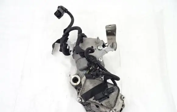 Citroen Berlingo Oil filter mounting bracket 9823532380