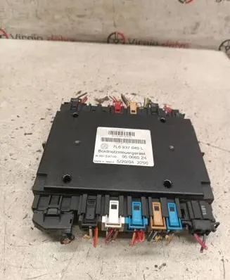 Volkswagen Touareg I Comfort/convenience module 7L6937049L 05066524 H49S2703