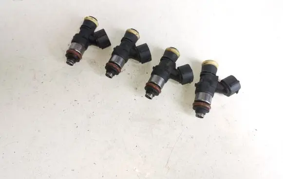 Volkswagen PASSAT B6 Fuel injectors set 0280158831 03C906039A