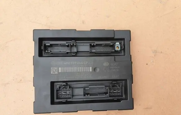 Audi A8 S8 D4 4H Comfort/convenience module 4H0907064CP