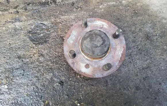 Nissan Almera N16 Rear wheel bearing hub 