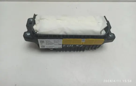 Audi Q3 8U Passenger airbag 8U0880204A