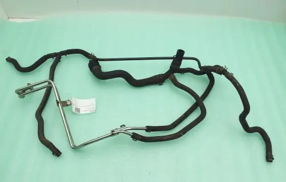 Volkswagen Golf VII Engine coolant pipe/hose 04E122157BR 04E122447BQ