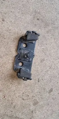 BMW 5 E60 E61 Loading door lock loop/hook striker 8203771