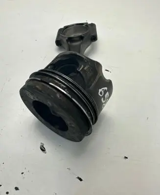 BMW 1 F20 F21 Piston with connecting rod