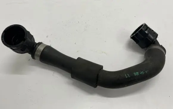 BMW 5 G30 G31 Engine coolant pipe/hose 8602626