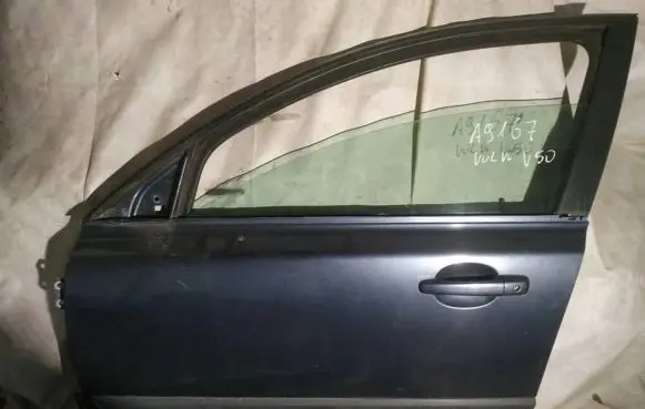 Volvo V50 Front door melynos