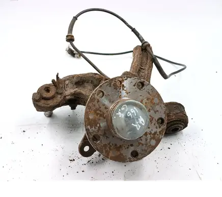 Rear wheel hub