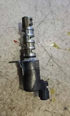 Suzuki Kizashi Camshaft vanos timing valve 