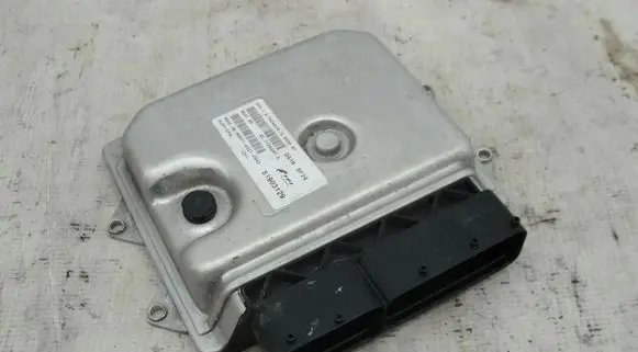 Fiat 500X Engine control unit/module ECU 51903129