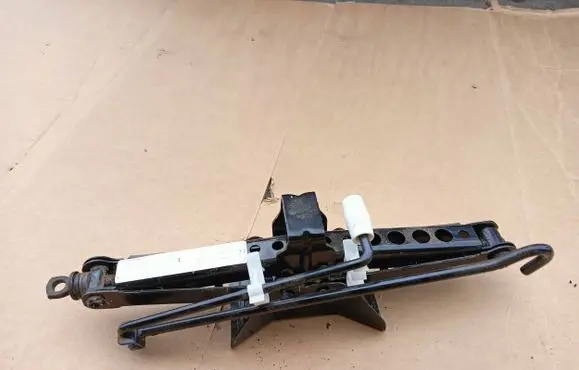 BMW X3 E83 Lift Jack 3403642 BMW33E83