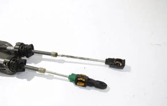 Toyota Avensis T270 Gear shift cable linkage
