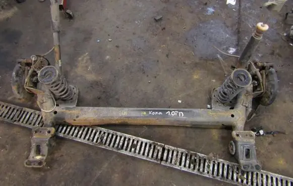 Hyundai Kona I Rear axle beam with reductor 4667