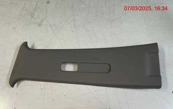 Mitsubishi L200 (B) pillar trim (top) 7211A020