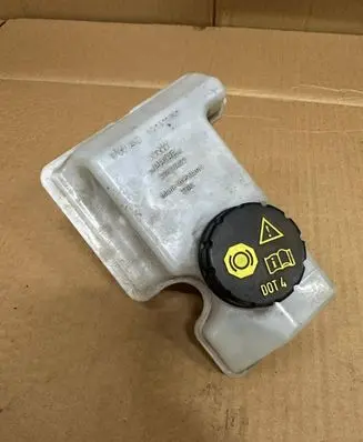 Audi A3 S3 8V Master brake cylinder 5Q1611301