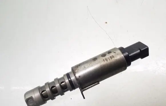 Audi A8 S8 D4 4H Camshaft vanos timing valve 06E109257J