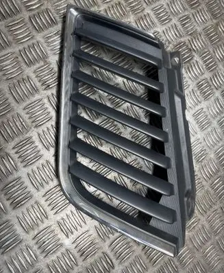 Mitsubishi L200 Front bumper upper radiator grill MN142327 142329
