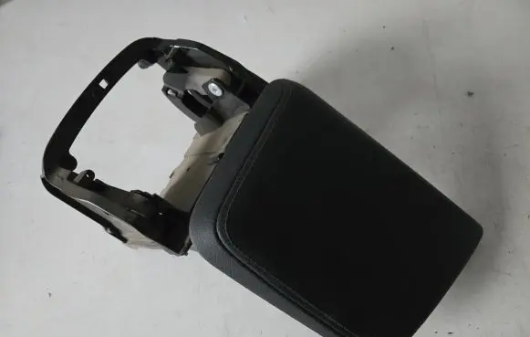 Volvo XC90 Armrest 31469707