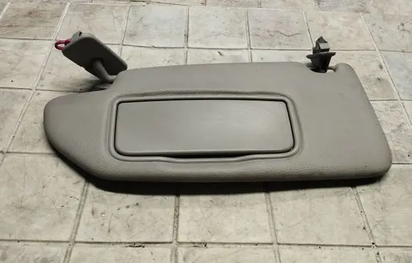 Sun visor