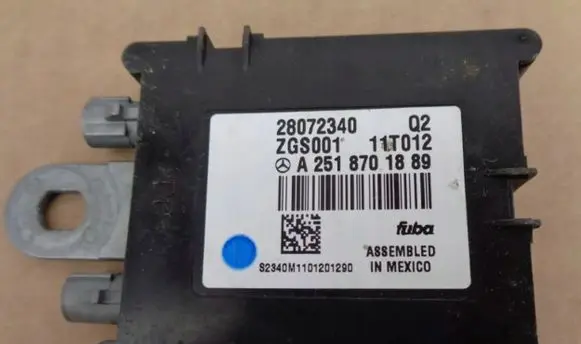 Mercedes-Benz ML W164 Aerial antenna amplifier A2518701889