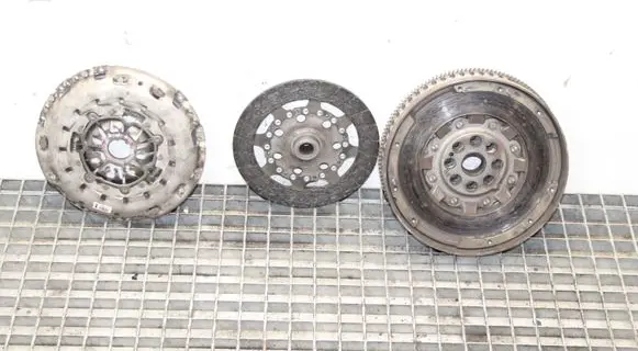 Nissan Qashqai Clutch set kit 301015094R