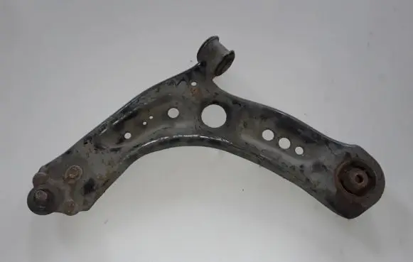 Volkswagen Golf VII Front lower control arm/wishbone 5Q0407151J
