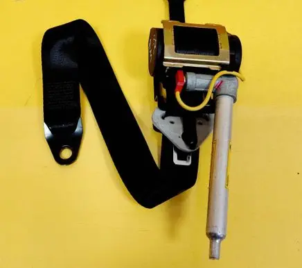 Nissan Primera Front seatbelt 868842F010
